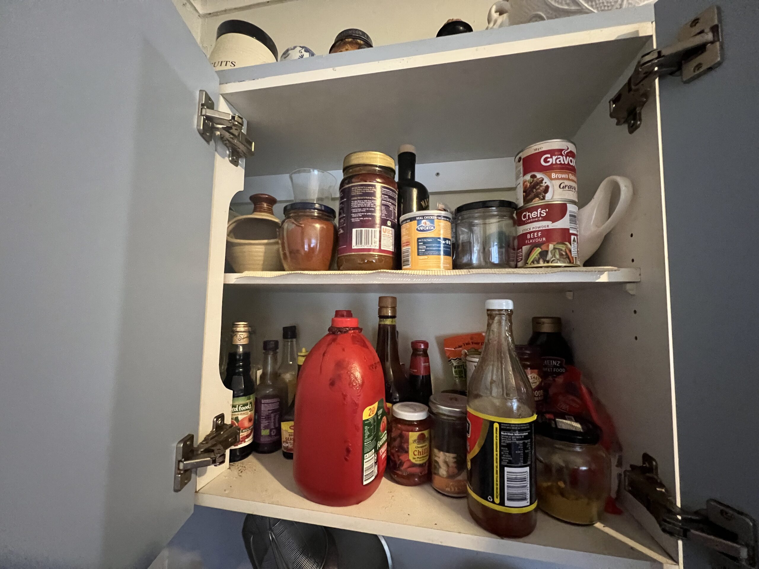 How to organise a cluttered pantry effectively 